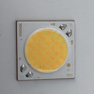 L005617-TV MINI FRESNEL TW LED